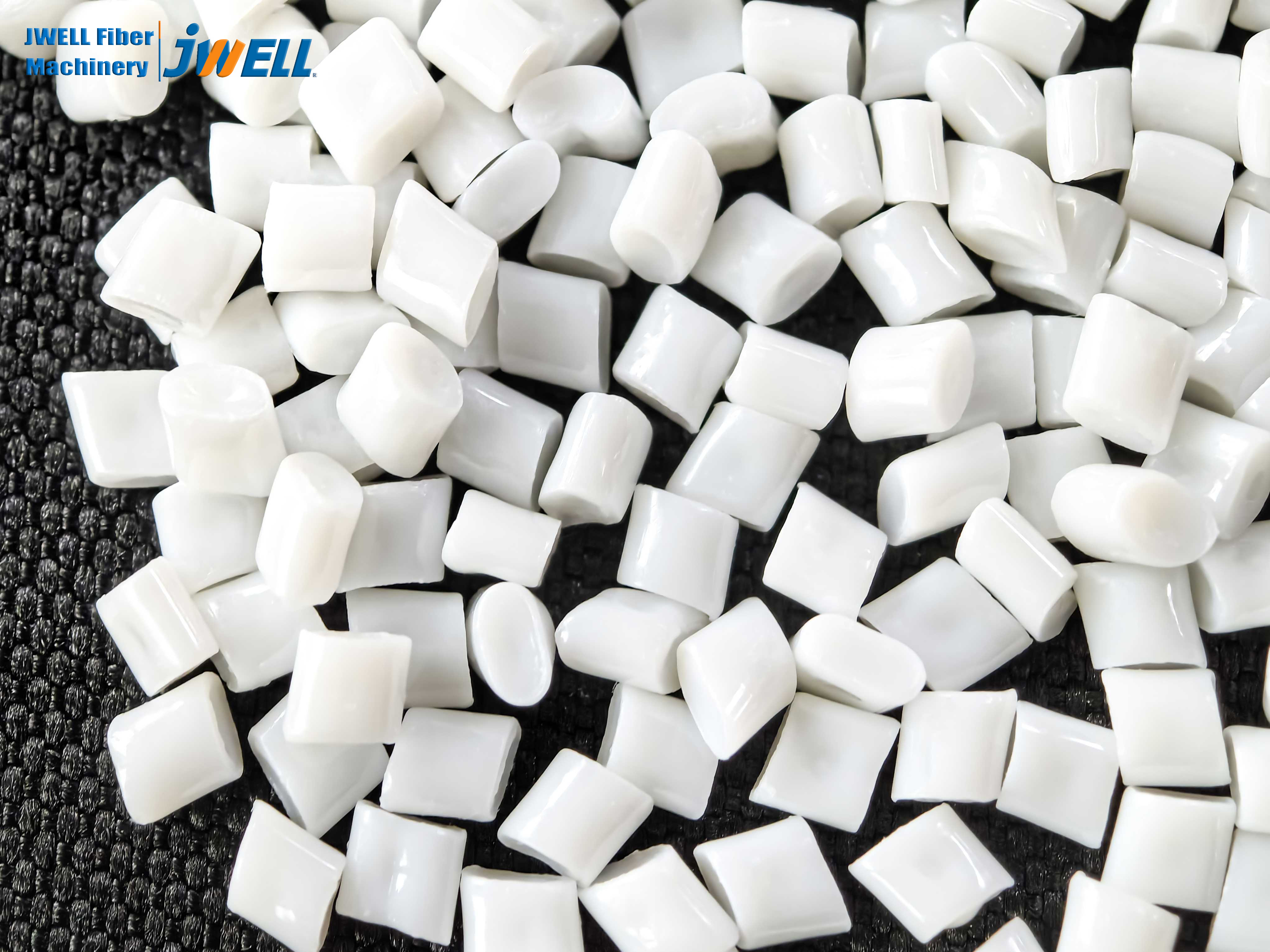 Recycled PET Bottle Flakes(Semi-Mutt)