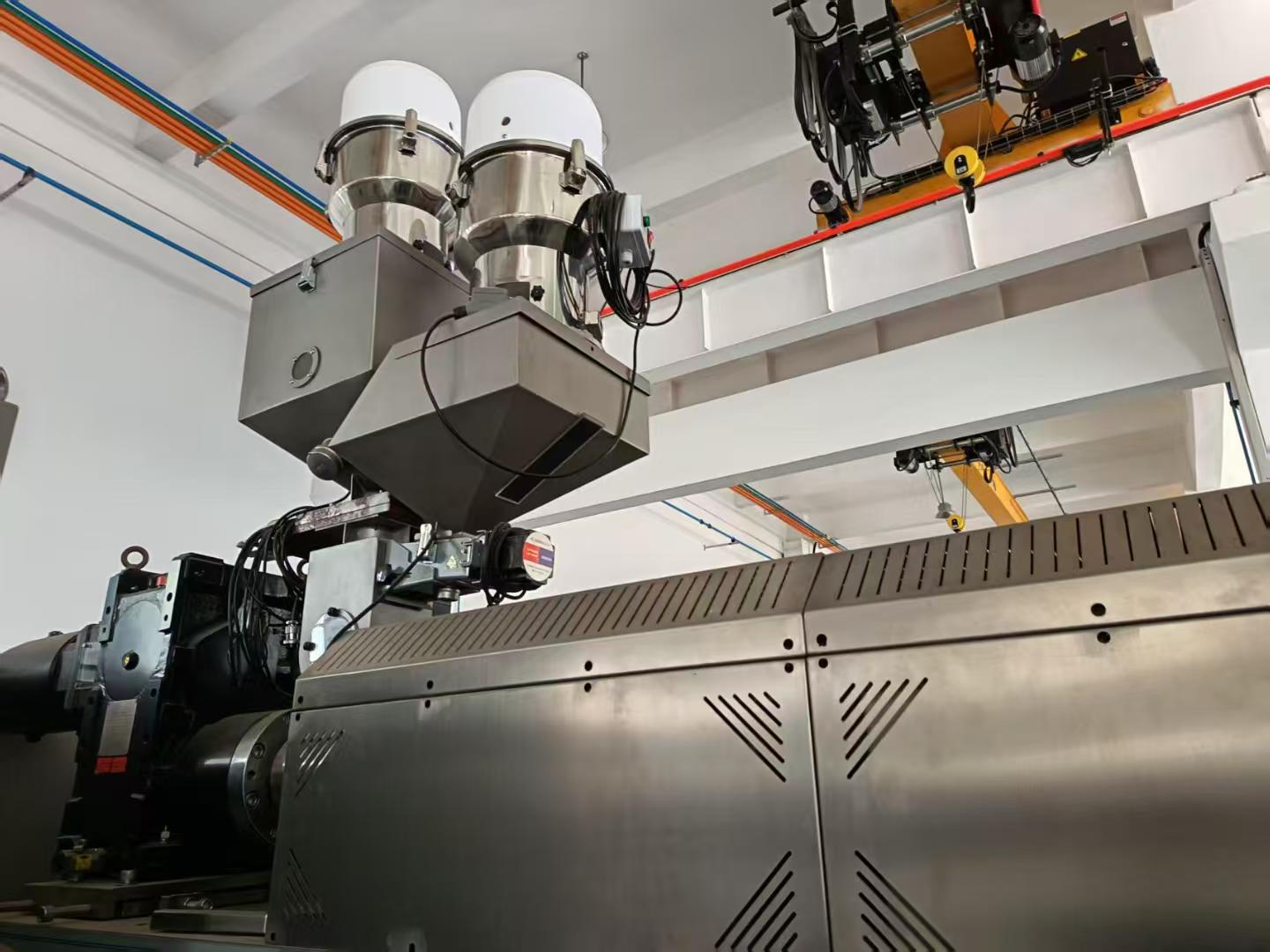 BFS Bacteria Free Plastic Container Blow&Fill&Seal System Soft Ampoule Making