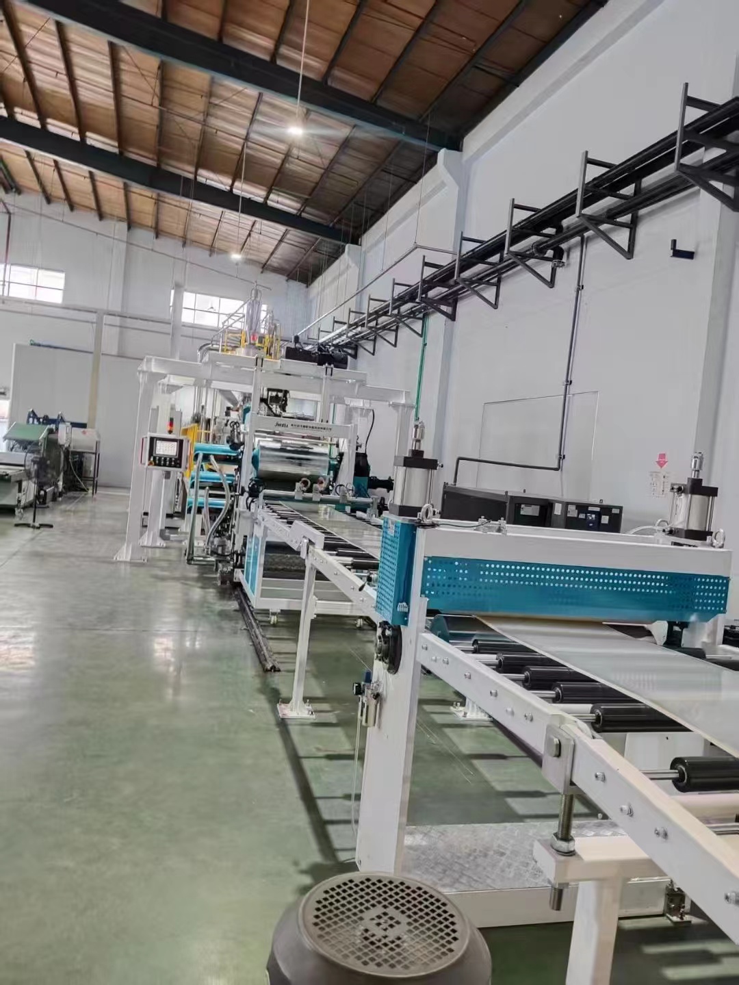EVA/TPU Midsole Sheet Extrusion Line | JWELL TPU Foam Material Equipment
